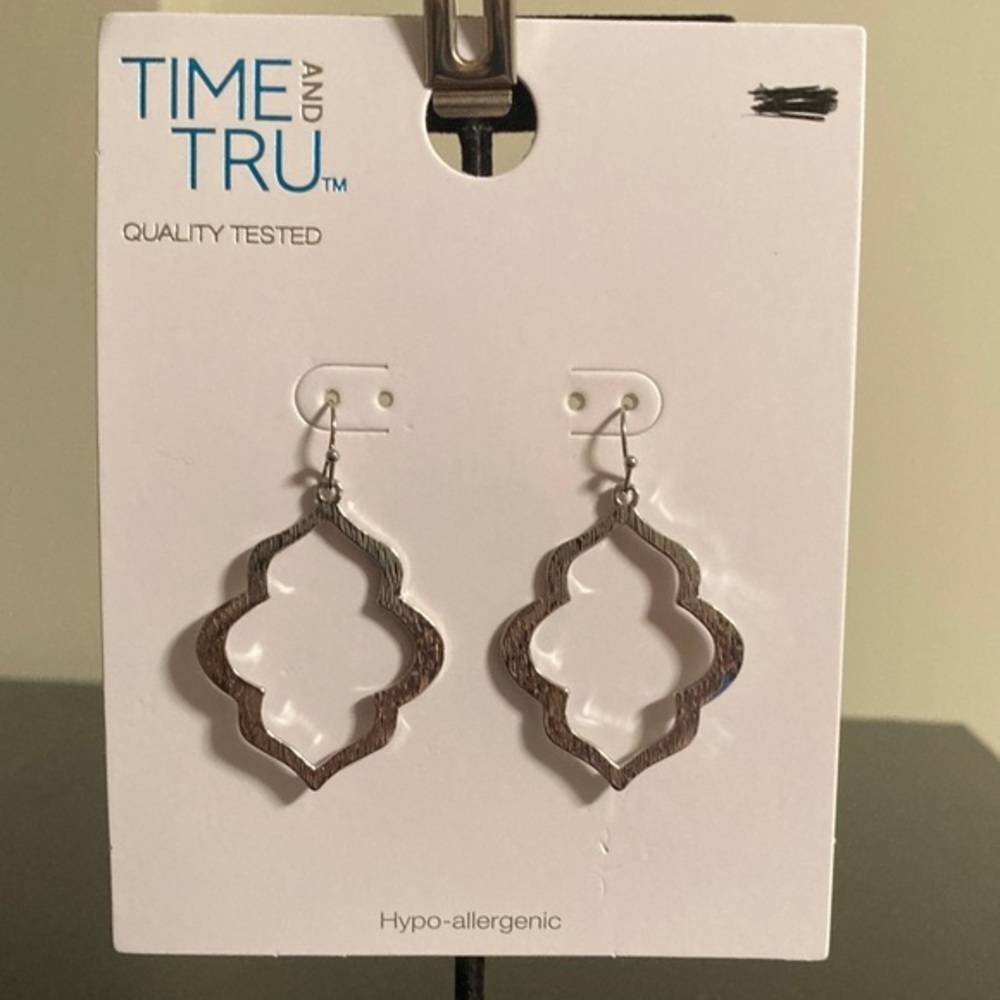 Time and Tru Silver Geometric Earrings
